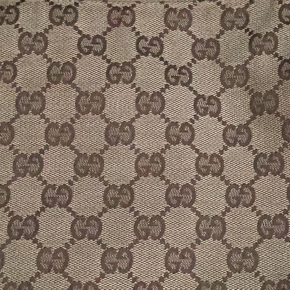 Authentic vintage GUCCI
Bamboo Ring Hobo - Picture 4 of 13